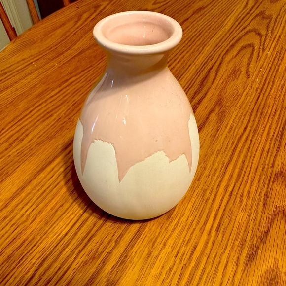 Isaac Mizrahi Other - Isacc Mizrahi pink and white vase. NWOT